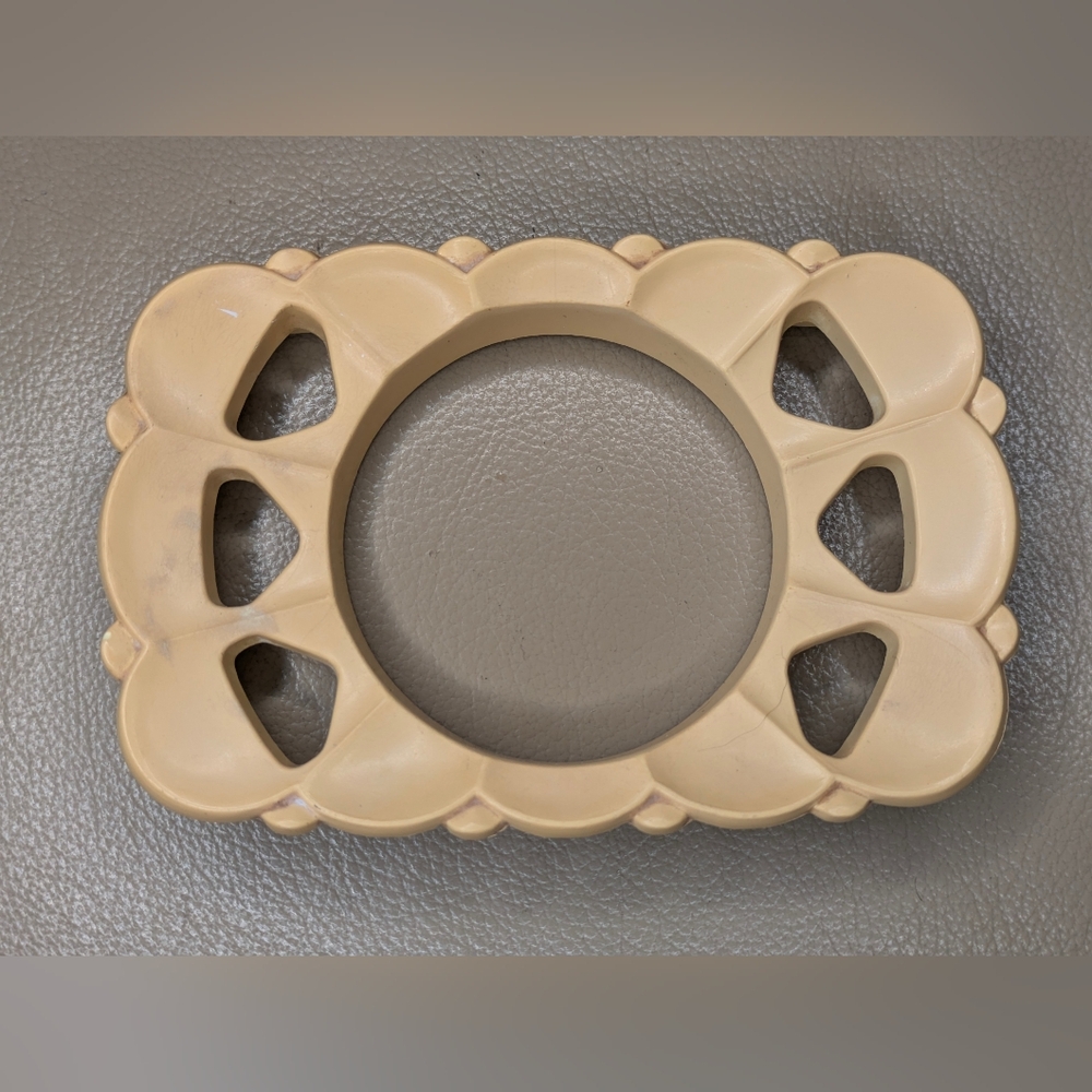 Vintage Amerock Carriage House beige Toothbrush Tumbler Holder